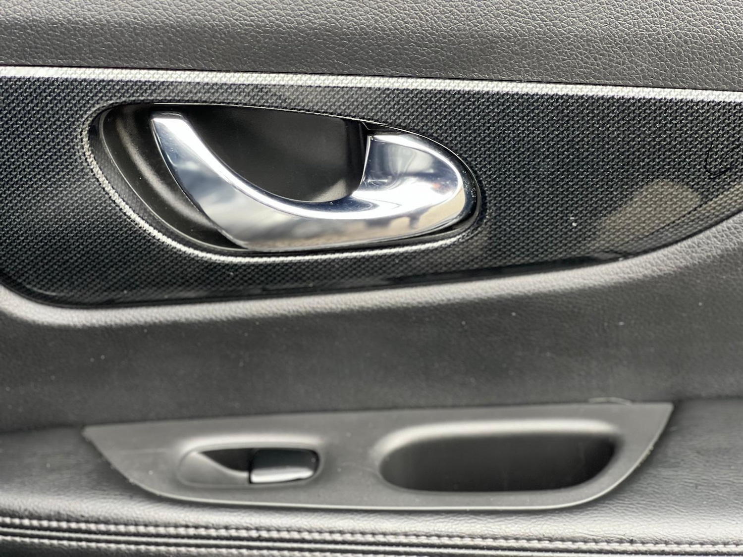 Used Nissan X-Trail for sale - 77769415: Photo 38