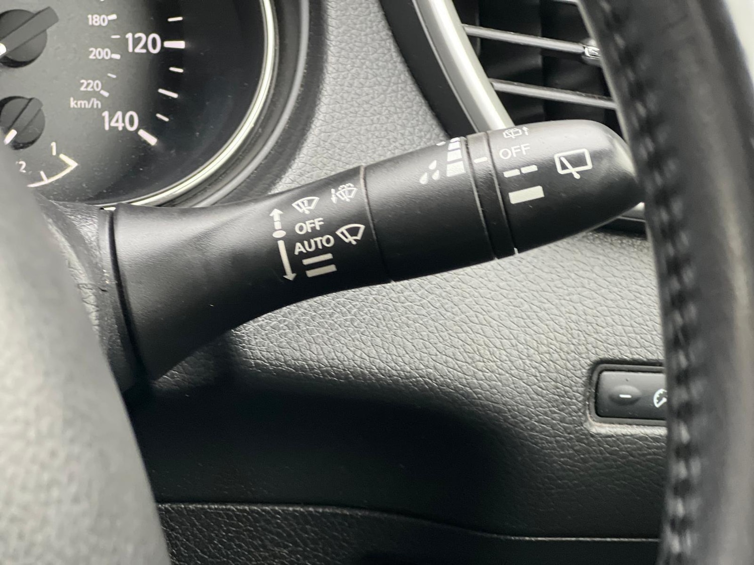 Used Nissan X-Trail for sale - 77769415: Photo 40