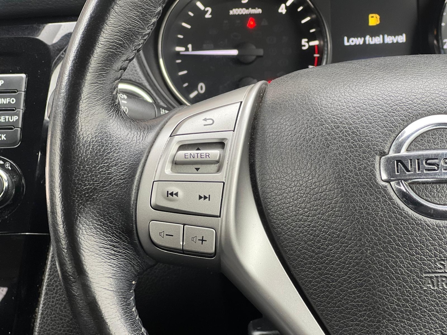 Used Nissan X-Trail for sale - 77769415: Photo 41