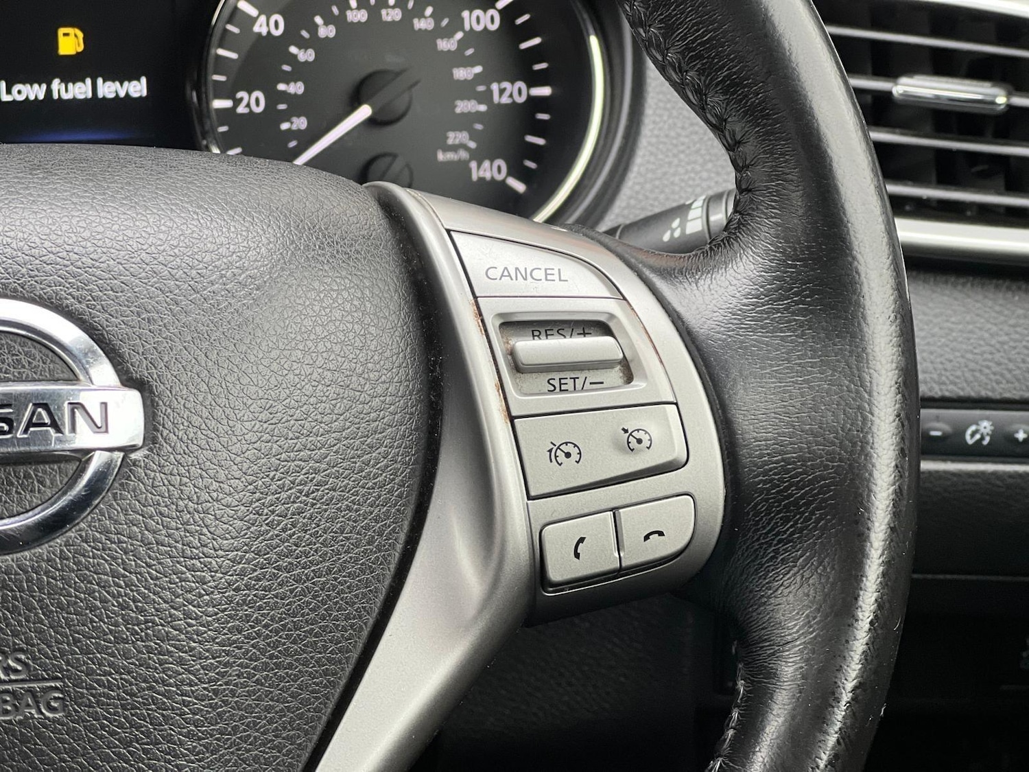 Used Nissan X-Trail for sale - 77769415: Photo 42