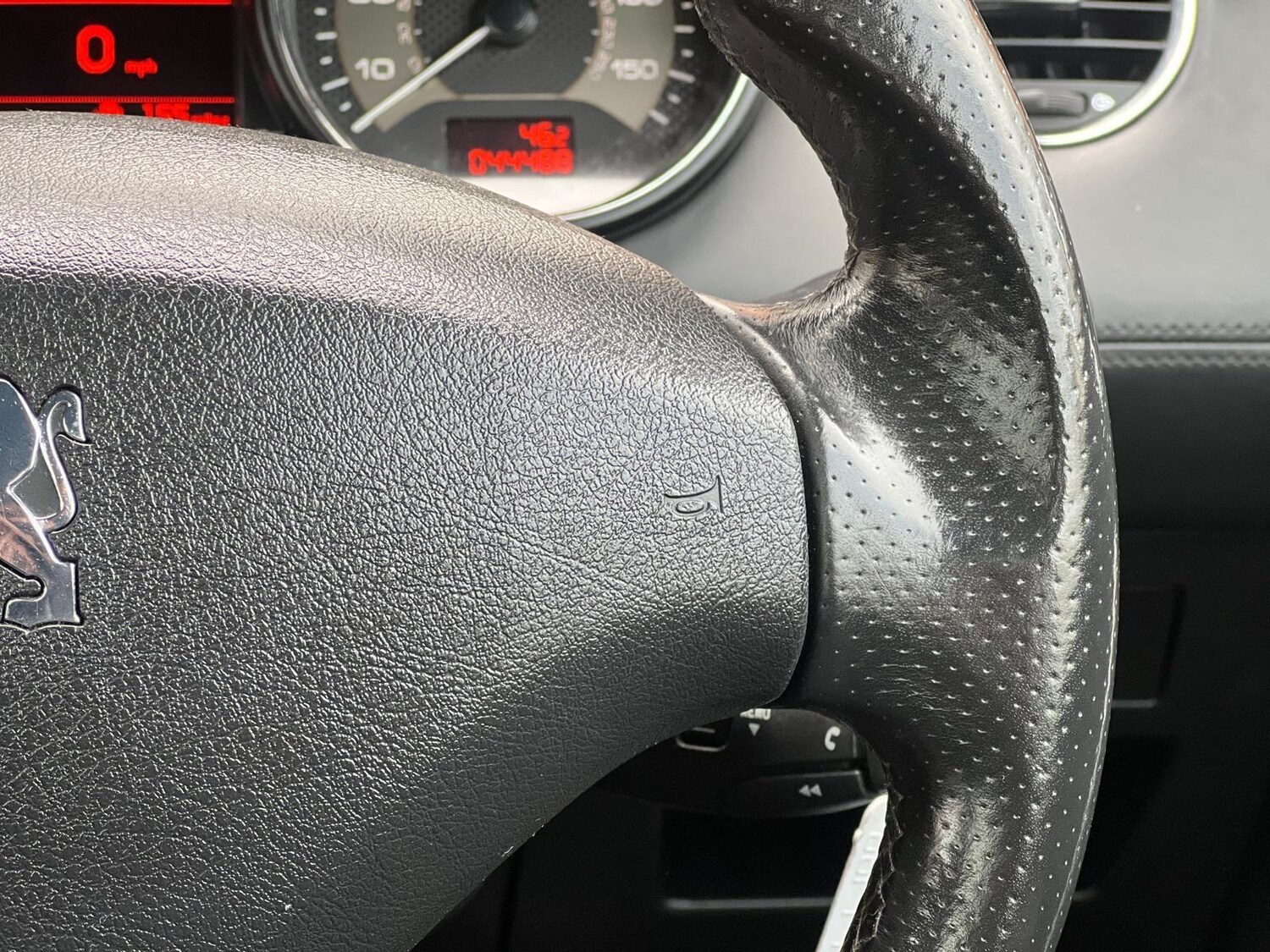 Used Peugeot RCZ for sale - 78214694: Photo 40