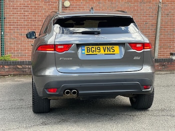 Used Jaguar F-Pace 2019 for sale - 78231881: Photo