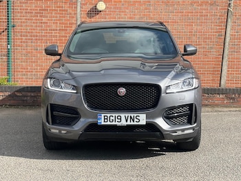 Used Jaguar F-Pace 2019 for sale - 78231881: Photo