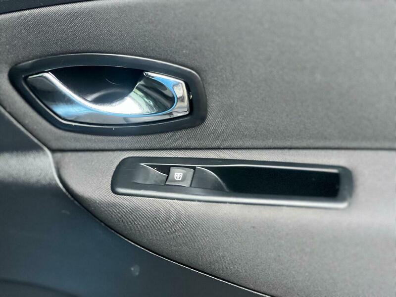 Used Renault Scenic for sale - 77769313: Photo 42