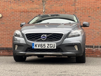 Used Volvo V40 2015 for sale - 78475541: Photo