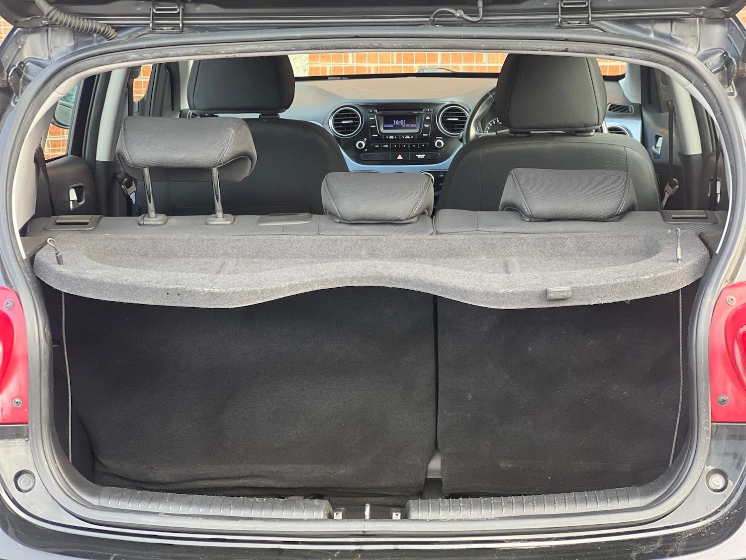 Used Hyundai i10 2016 for sale - 77839514: Photo 11