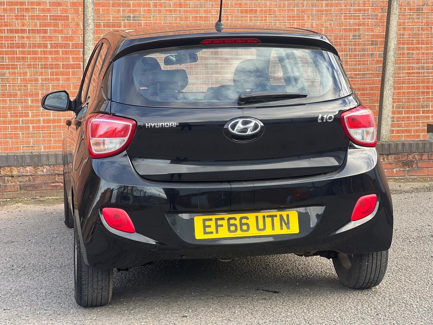 Used Hyundai i10 2016 for sale - 77839514: Photo 2
