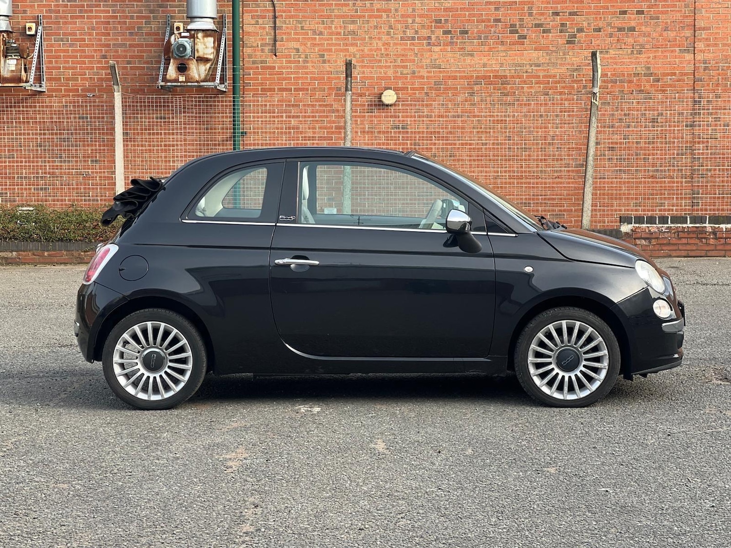 Used Fiat 500 2011 for sale - 77970709: Photo 5