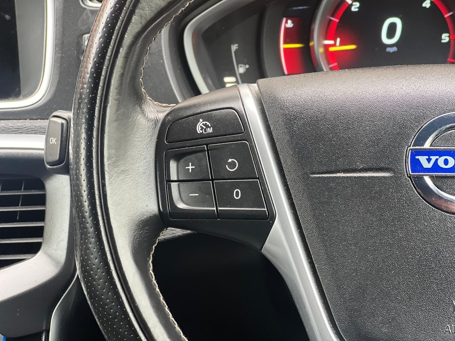 Used Volvo V40 for sale - 78007447: Photo 41