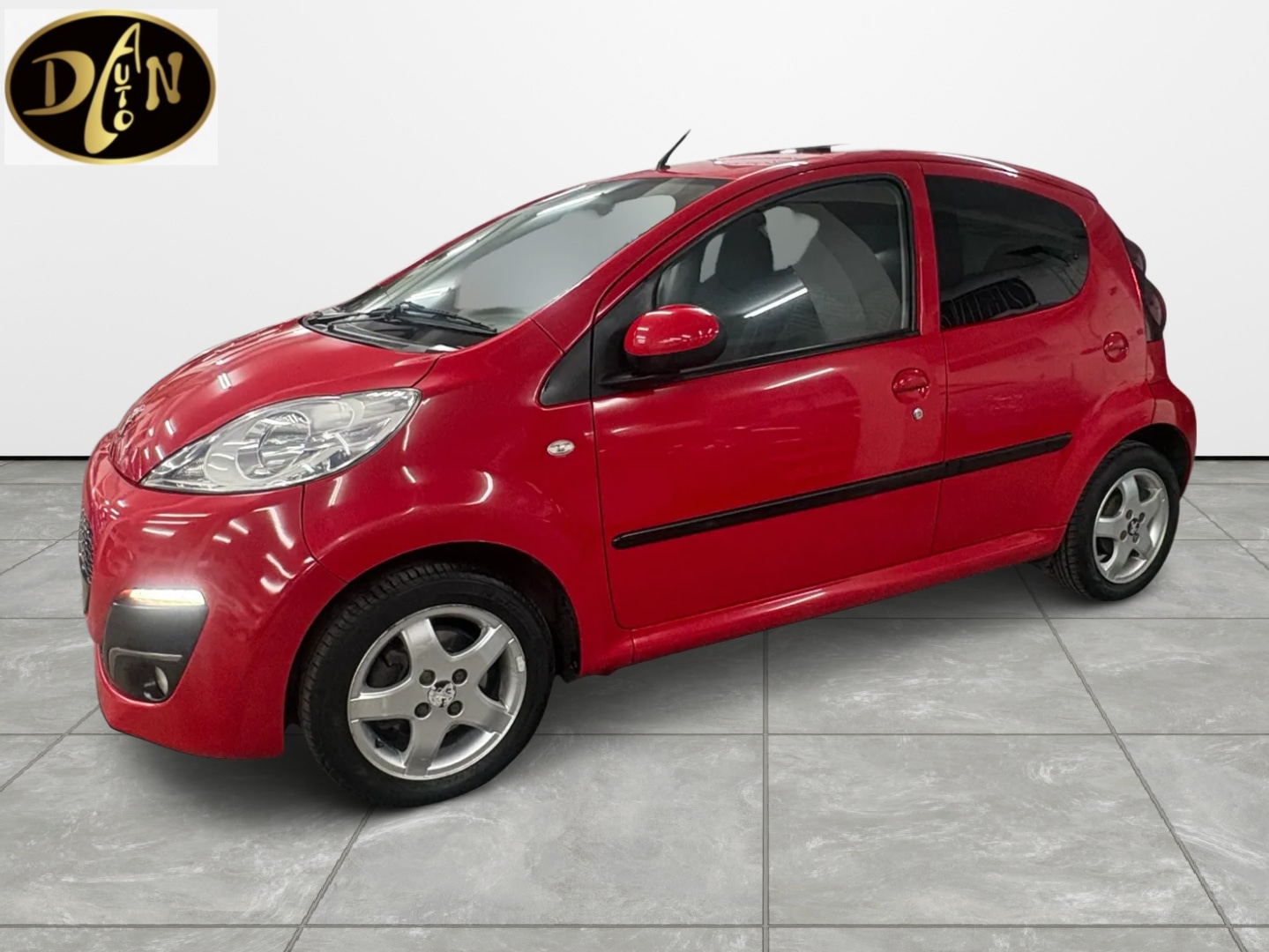 Used Peugeot 107 2013 for sale - 77644021: Photo 6