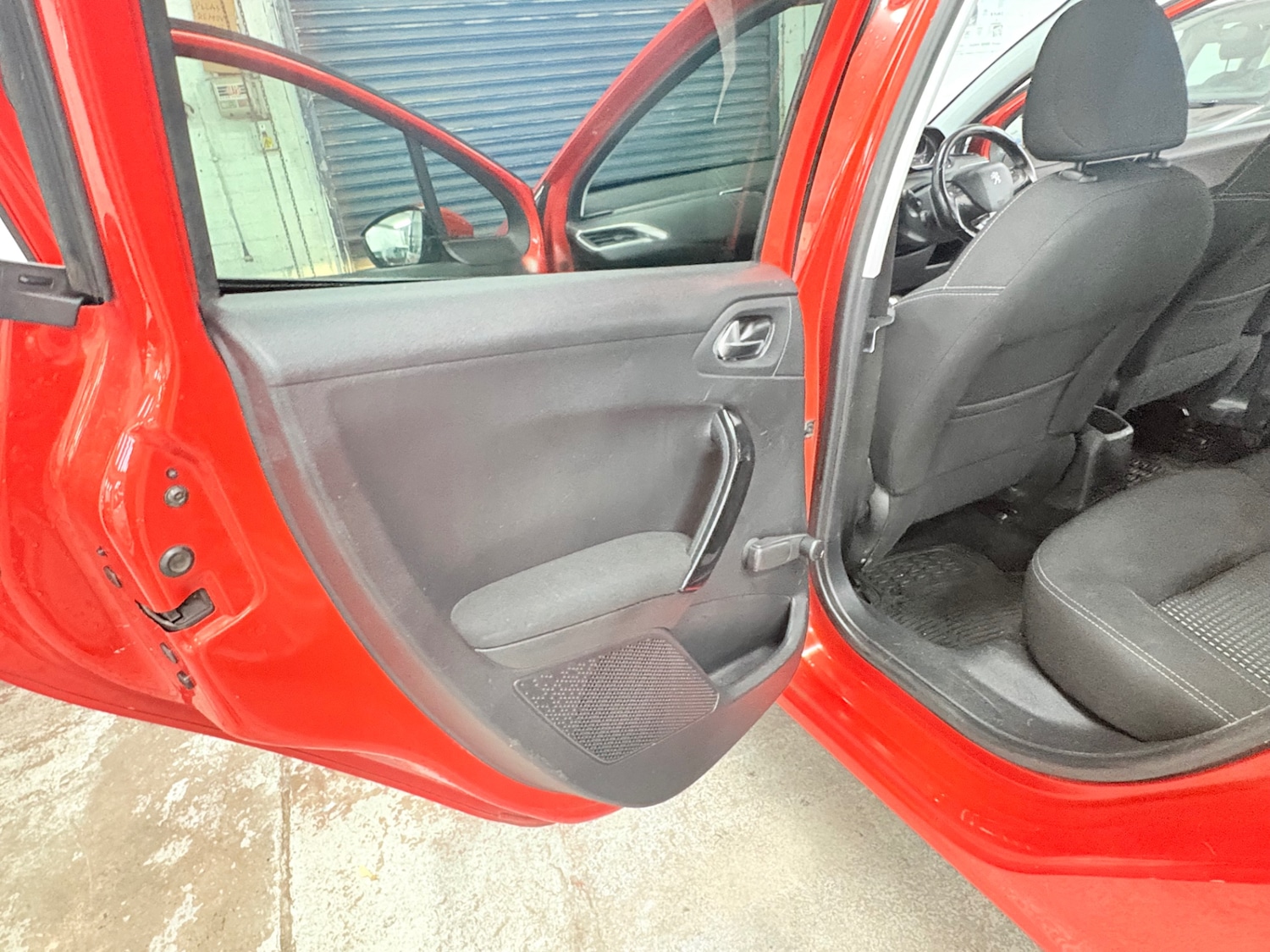 Used Peugeot 208 2016 for sale - 76670899: Photo 18