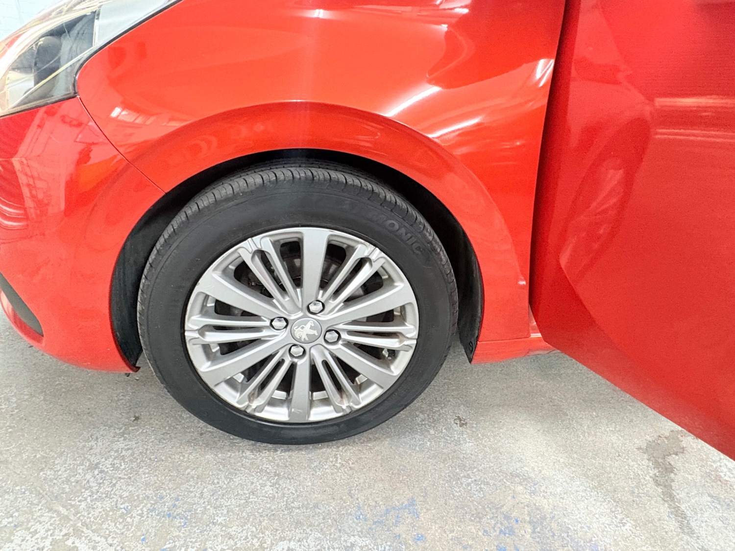 Used Peugeot 208 2016 for sale - 76670899: Photo 19