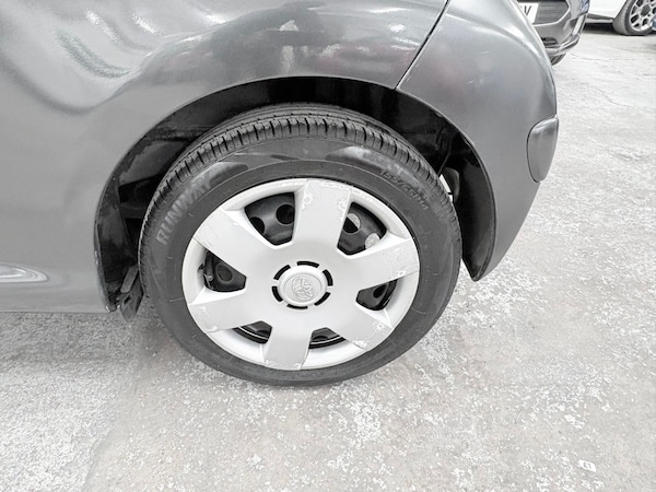Used Toyota AYGO 2006 for sale - 76149392: Photo 25