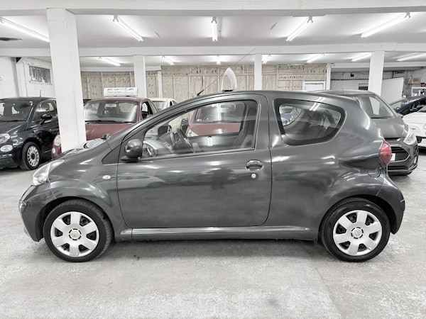Used Toyota AYGO 2006 for sale - 76149392: Photo 6
