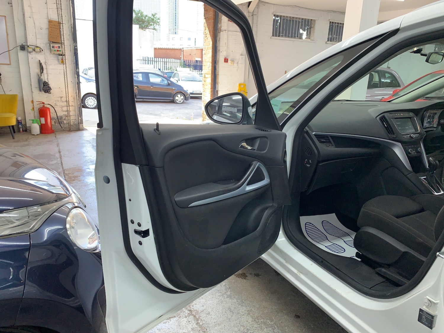 Used Vauxhall Zafira 2016 for sale - 76380177: Photo 18