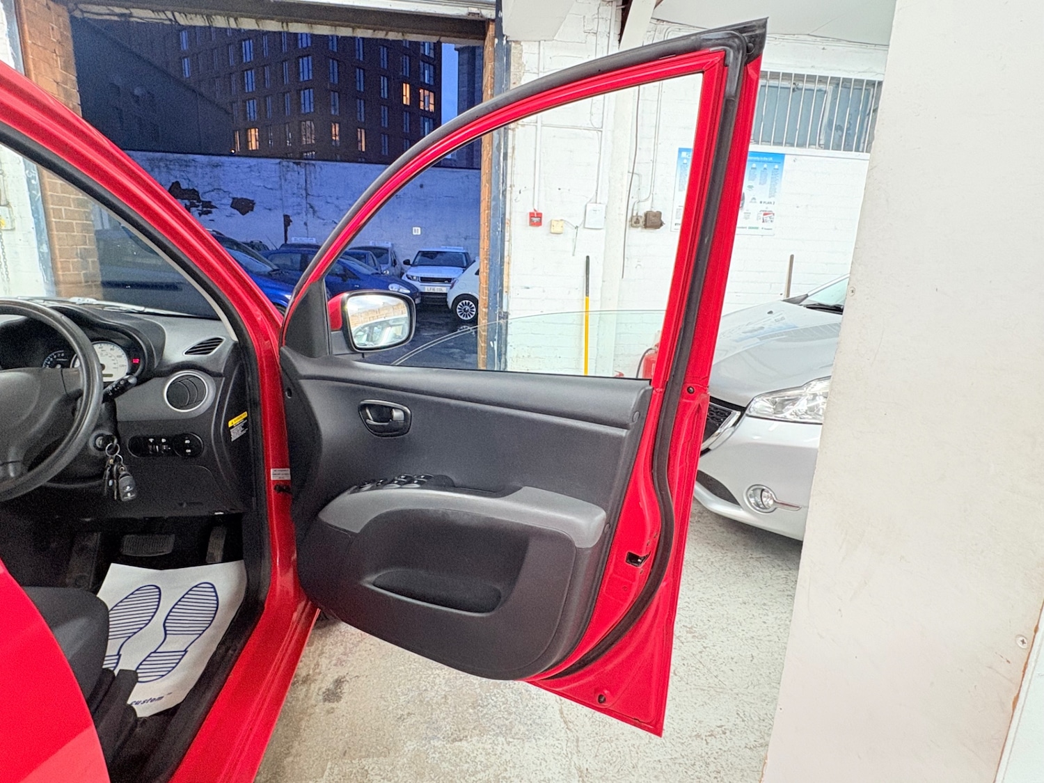 Used Hyundai i10 2009 for sale - 76864227: Photo 14