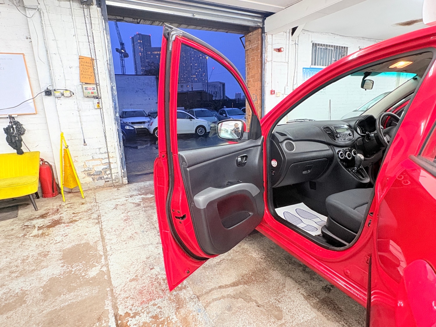 Used Hyundai i10 2009 for sale - 76864227: Photo 16