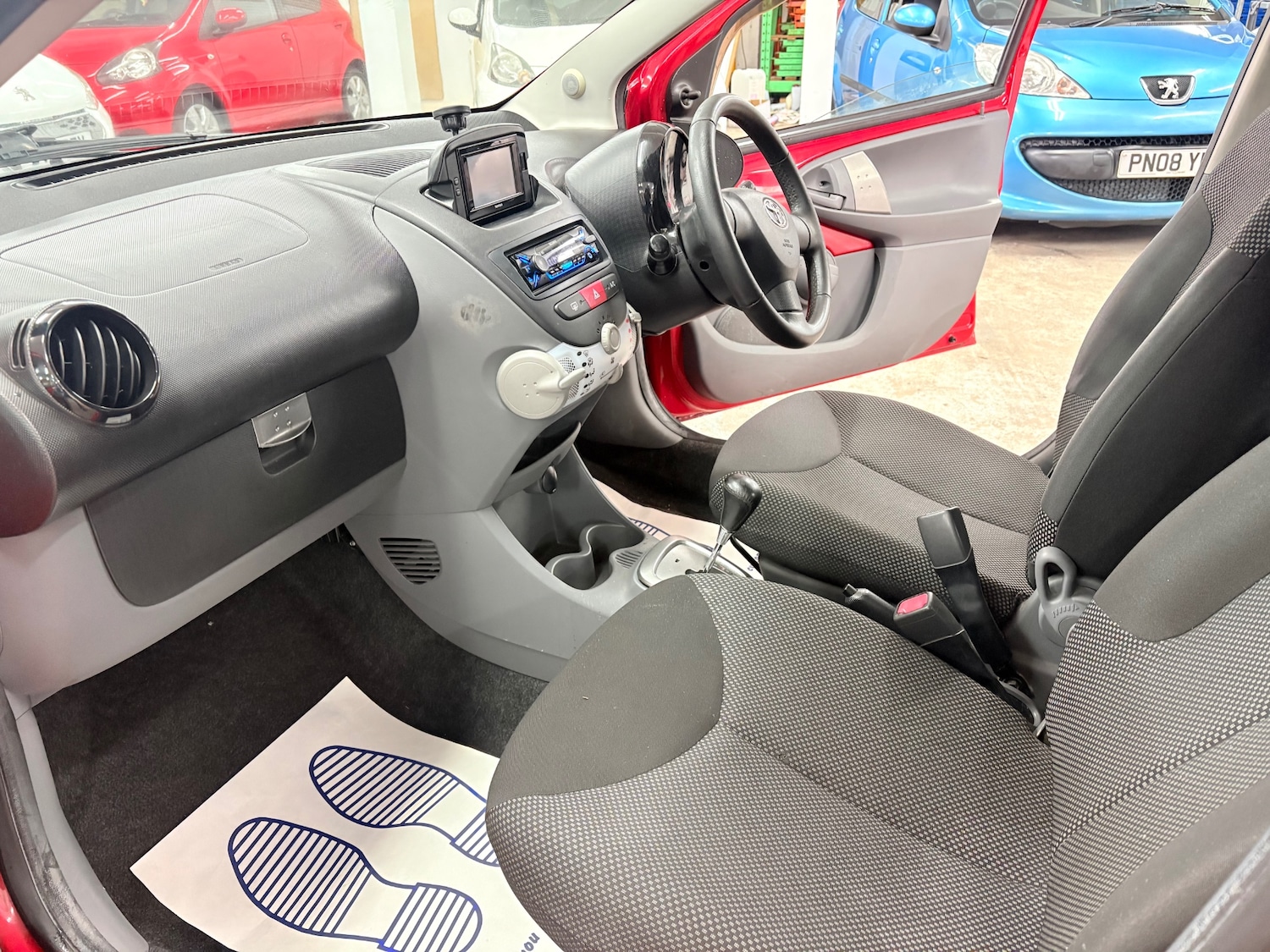 Used Toyota AYGO 2011 for sale - 77303983: Photo 14