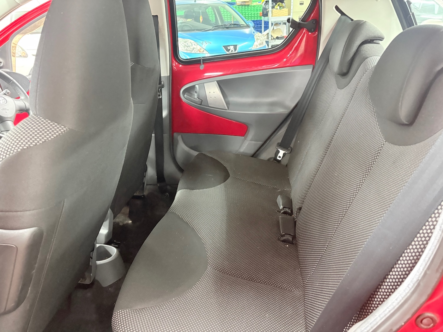 Used Toyota AYGO 2011 for sale - 77303983: Photo 15