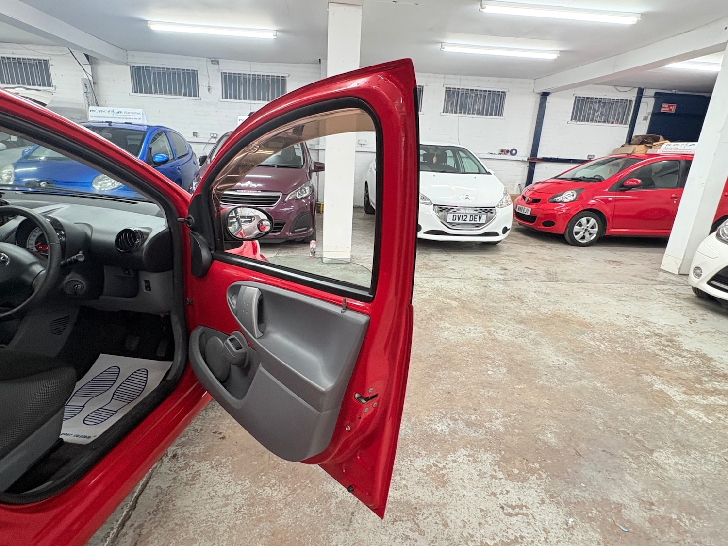 Used Toyota AYGO 2011 for sale - 77303983: Photo 16