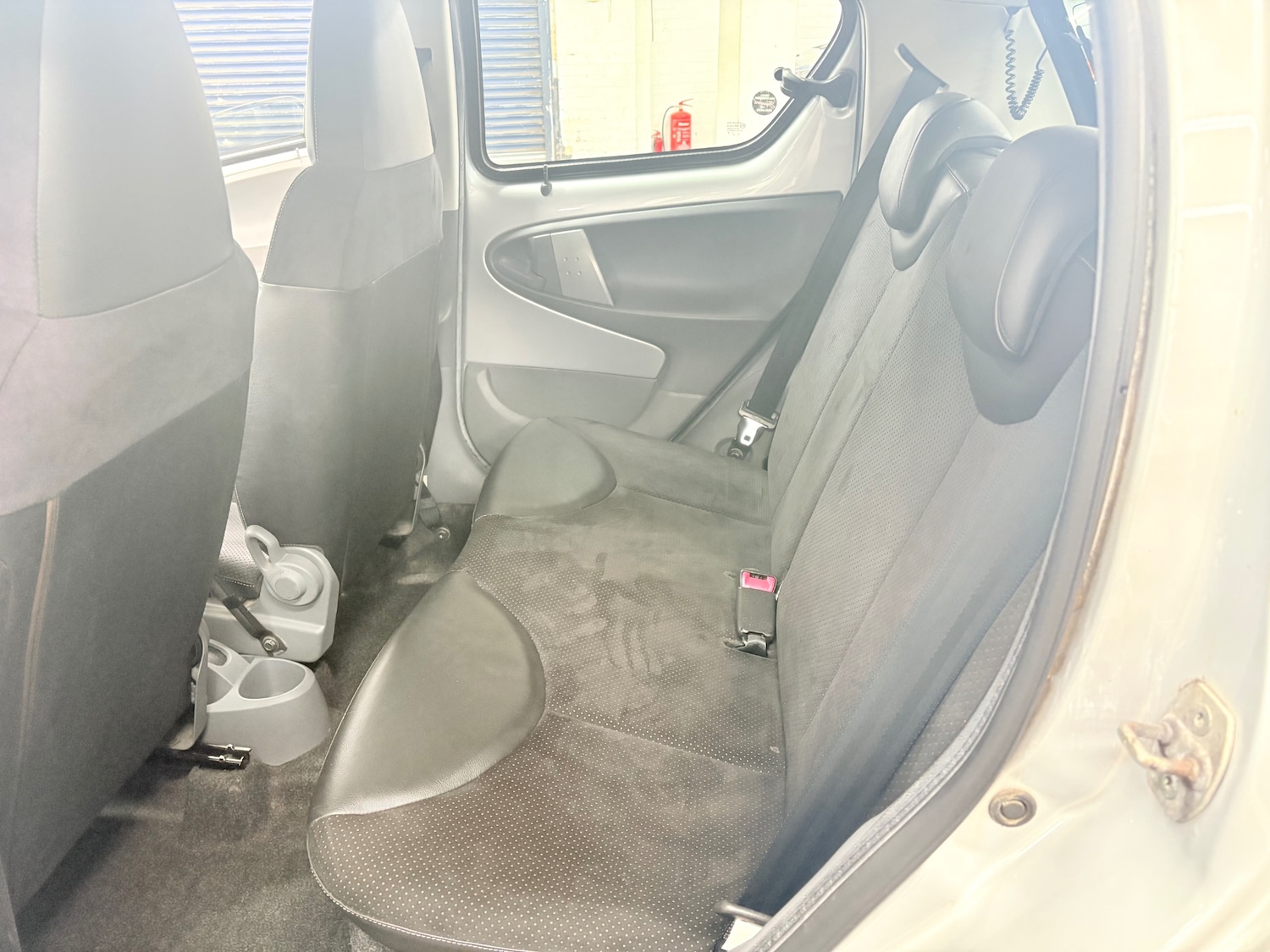 Used Toyota AYGO 2010 for sale - 76376854: Photo 12