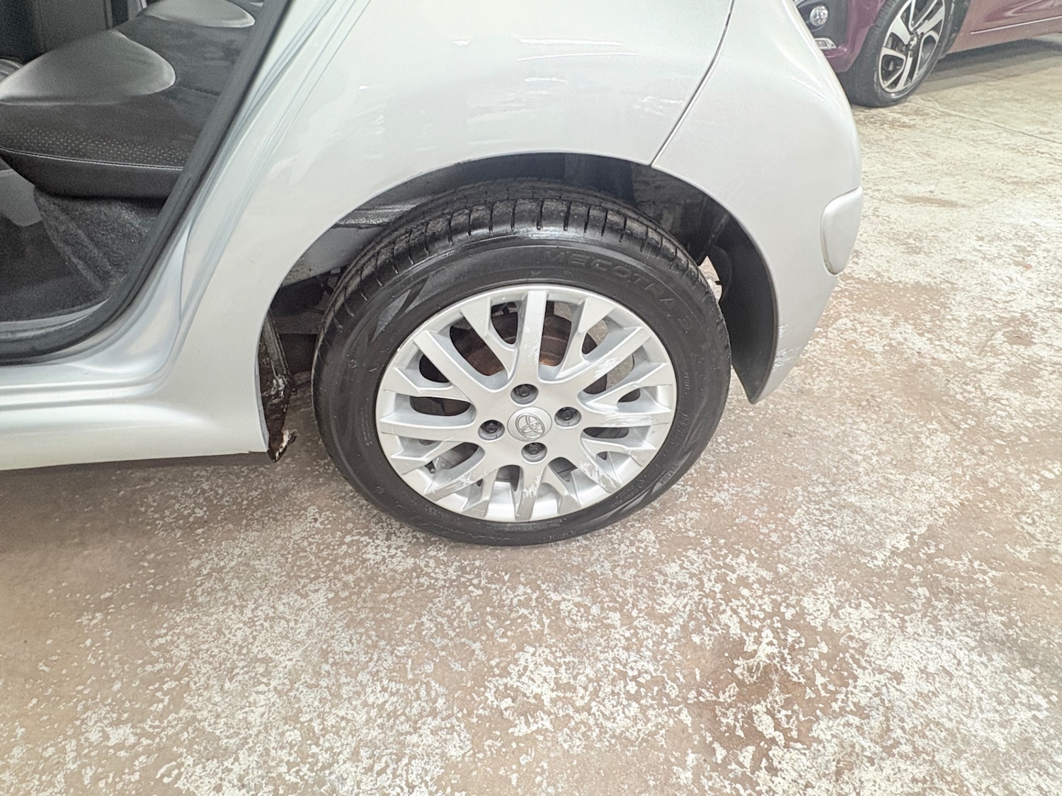 Used Toyota AYGO 2010 for sale - 76376854: Photo 18