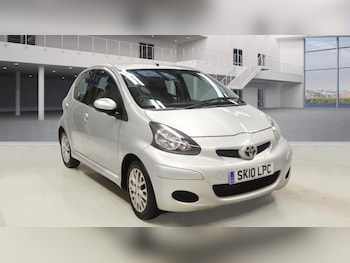 2010 (10) - 1.0 VVT-i Platinum 5dr [AC] MMT