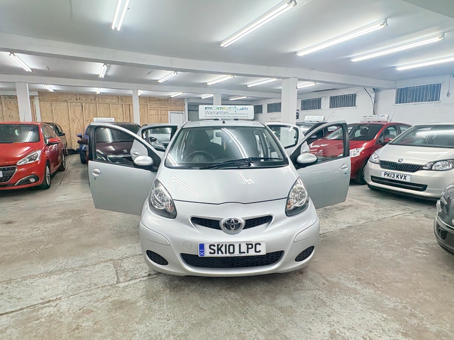 Used Toyota AYGO 2010 for sale - 76376854: Photo 21