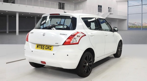 Used Suzuki Swift 2015 for sale - 76305738: Photo 4