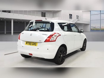 Used Suzuki Swift 2015 for sale - 76305738: Photo 4
