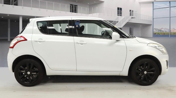 Used Suzuki Swift 2015 for sale - 76305738: Photo 5