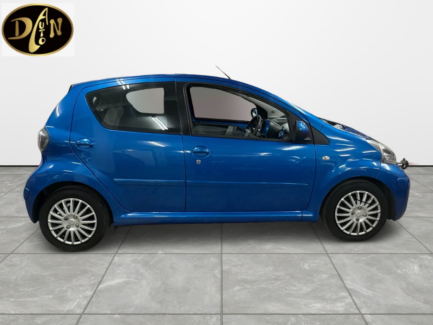 Used Toyota AYGO 2009 for sale - 77891533: Photo 2