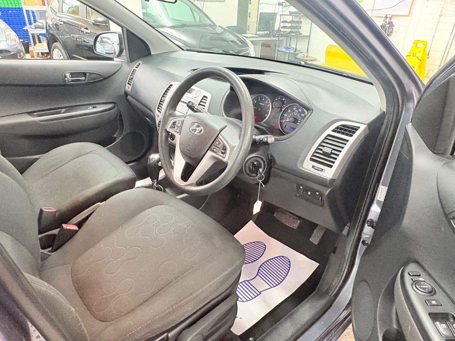 Used Hyundai i20 2012 for sale - 76455583: Photo 8