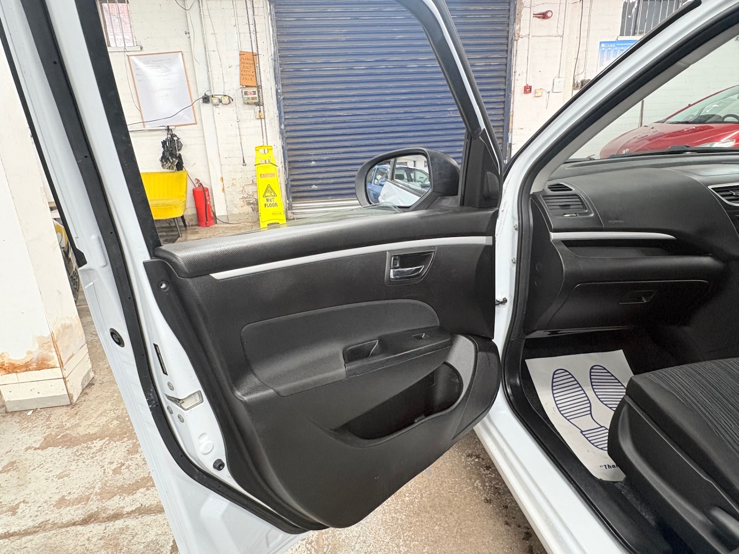 Used Suzuki Swift 2015 for sale - 76669449: Photo 15