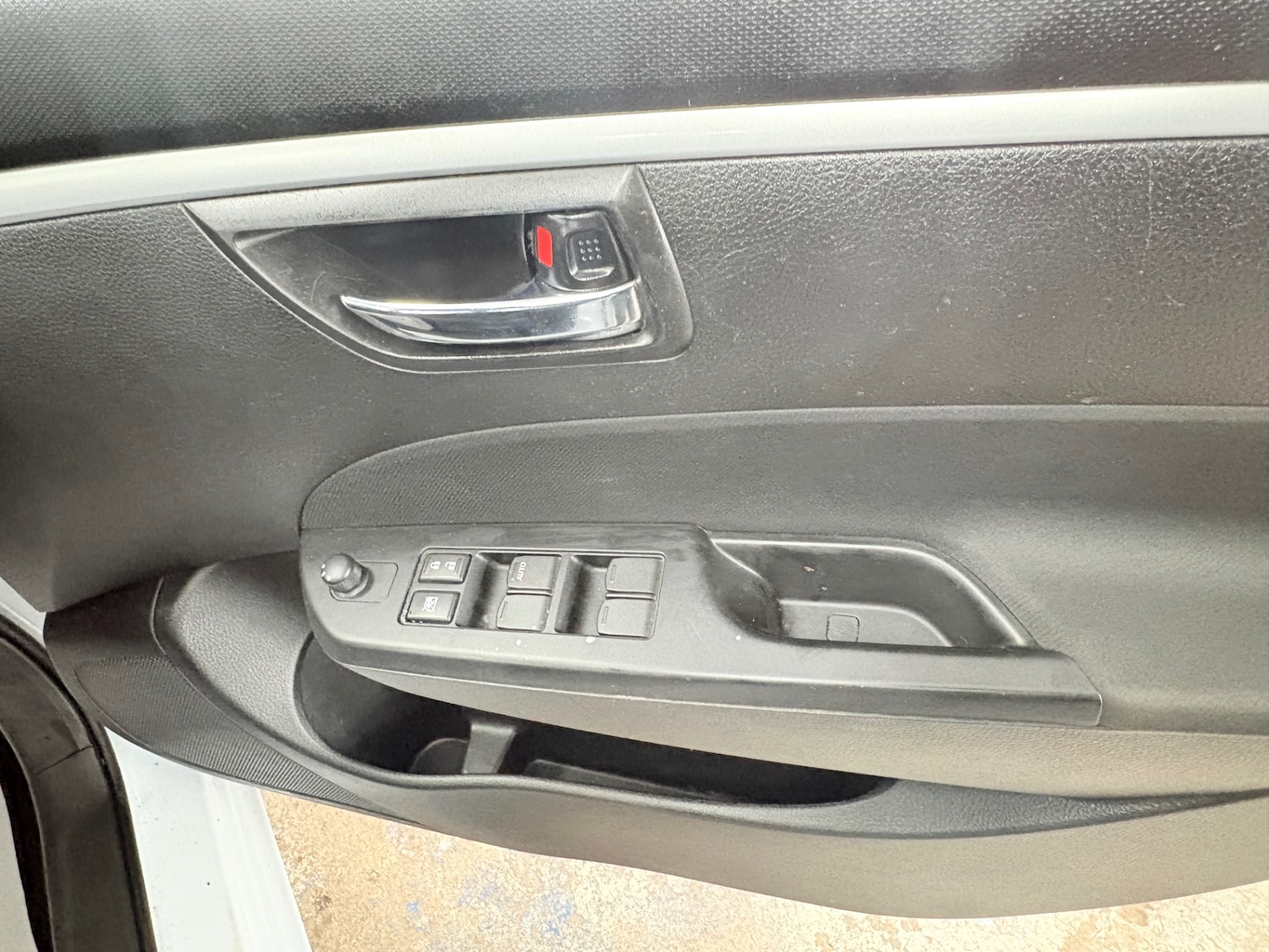 Used Suzuki Swift 2015 for sale - 76669449: Photo 16