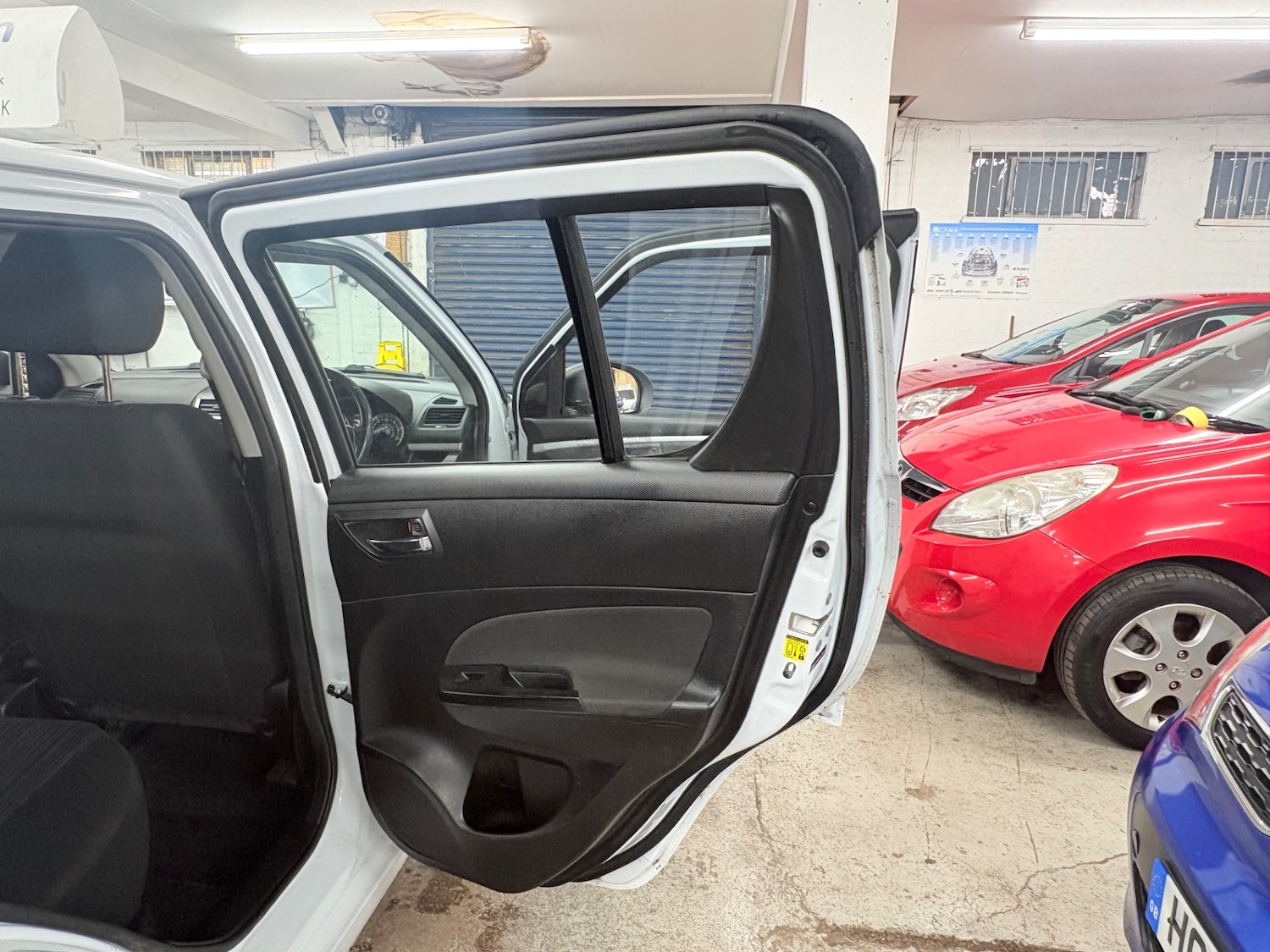 Used Suzuki Swift 2015 for sale - 76669449: Photo 17