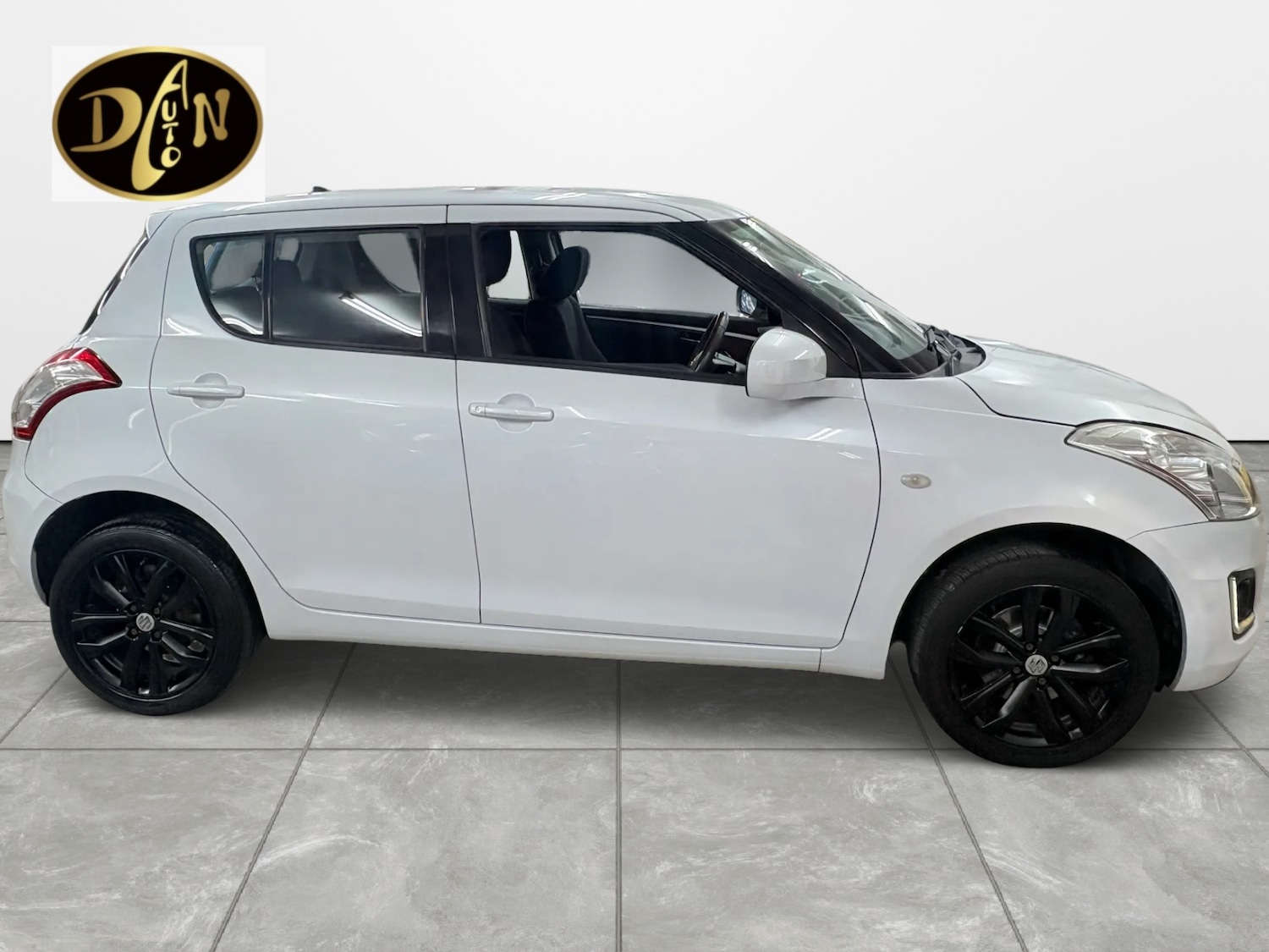Used Suzuki Swift 2015 for sale - 76669449: Photo 6