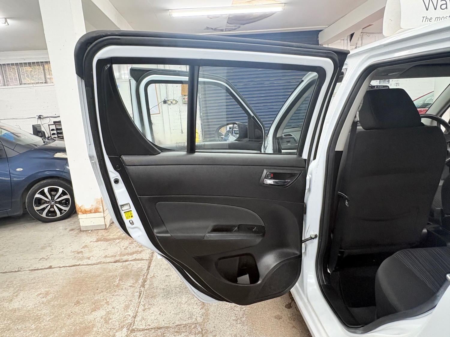 Used Suzuki Swift 2015 for sale - 76669449: Photo 9