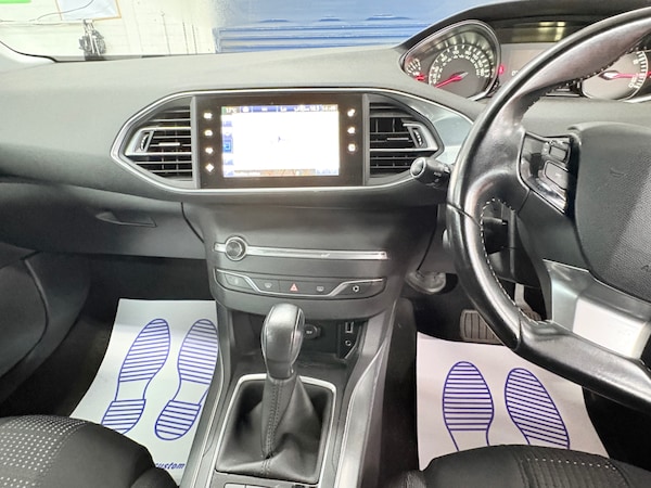 Used Peugeot 308 2017 for sale - 76164777: Photo 16