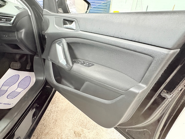 Used Peugeot 308 2017 for sale - 76164777: Photo 19