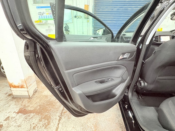 Used Peugeot 308 2017 for sale - 76164777: Photo 22