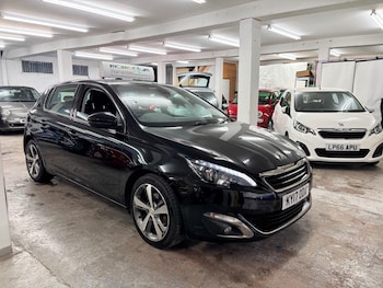 Used Peugeot 308 2017 for sale - 76164777: Photo 2