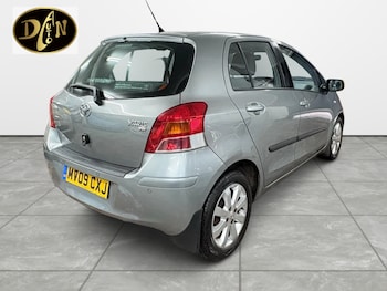Used Toyota Yaris 2009 for sale - 79608519: Photo