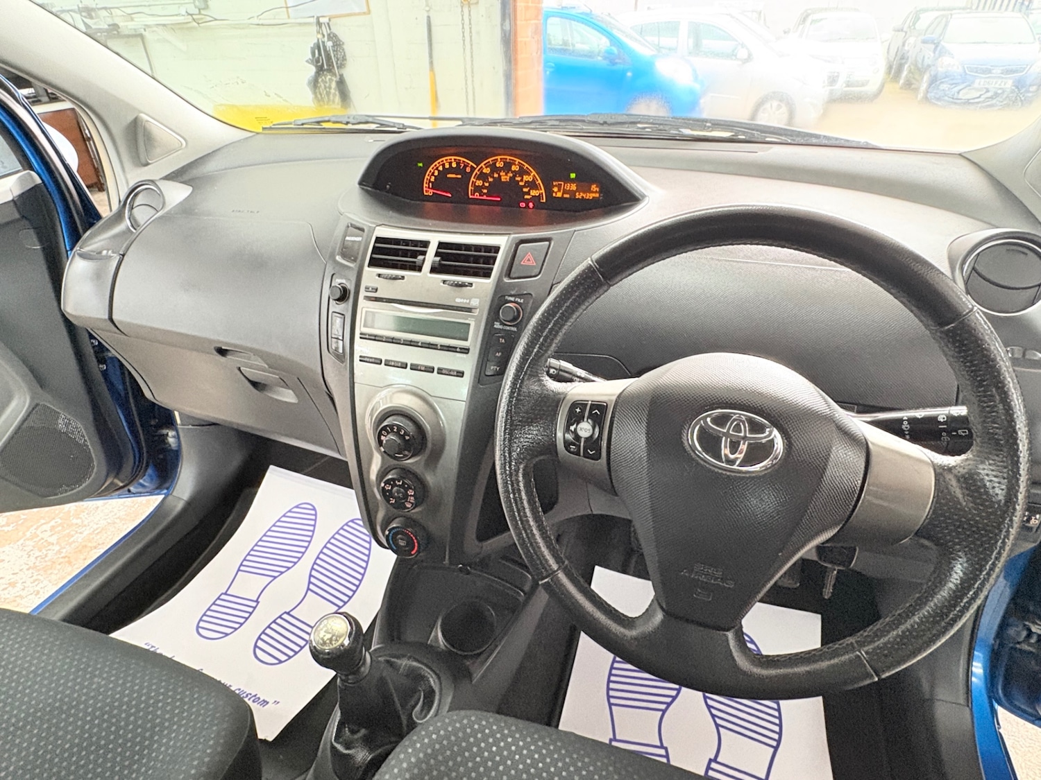 Used Toyota Yaris 2010 for sale - 76670816: Photo 9