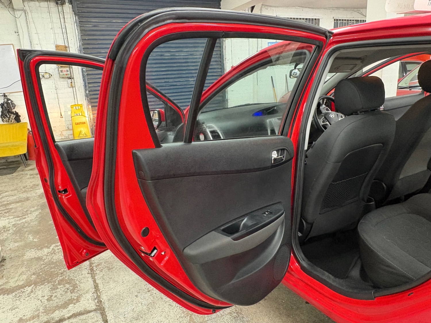 Used Hyundai i20 2011 for sale - 76347266: Photo 21