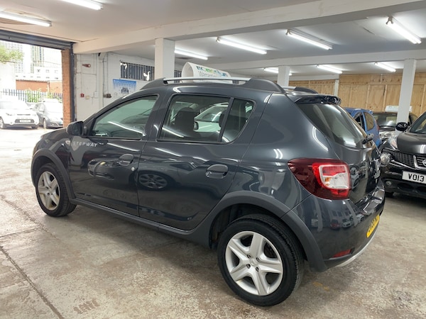 Used Dacia Sandero Stepway 2016 for sale - 76134632: Photo 8