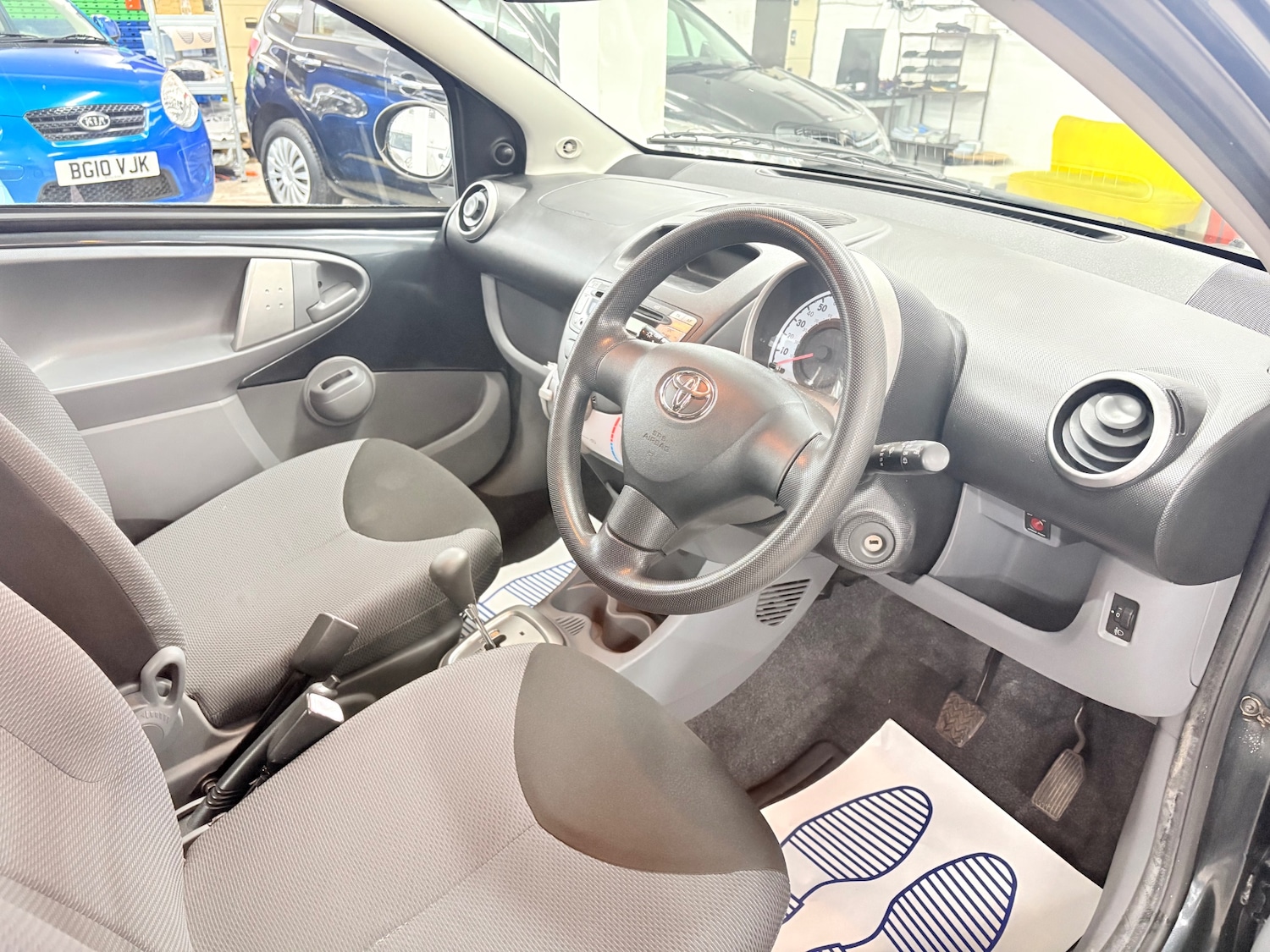 Used Toyota AYGO 2009 for sale - 77237163: Photo 10