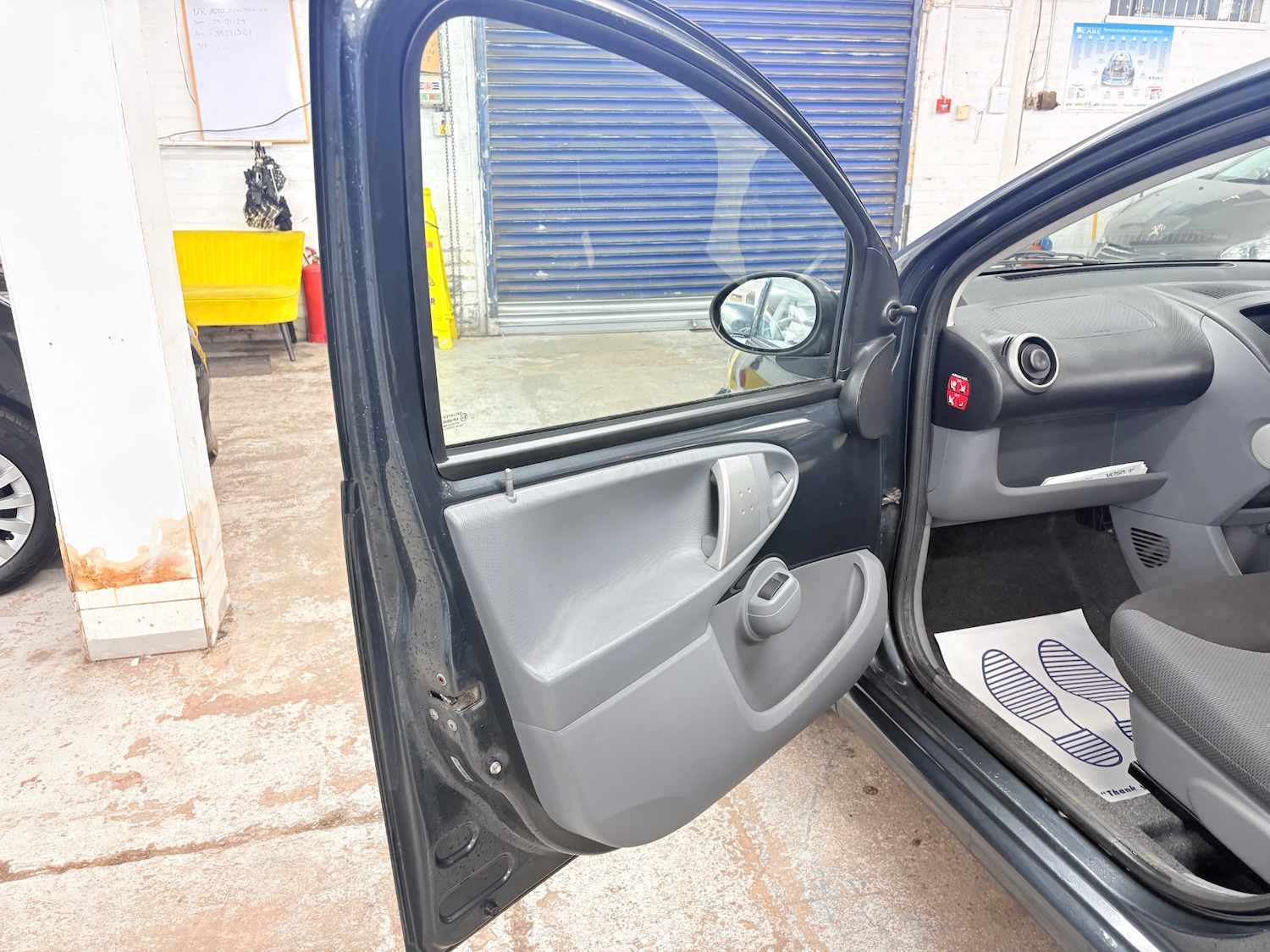 Used Toyota AYGO 2009 for sale - 77237163: Photo 16