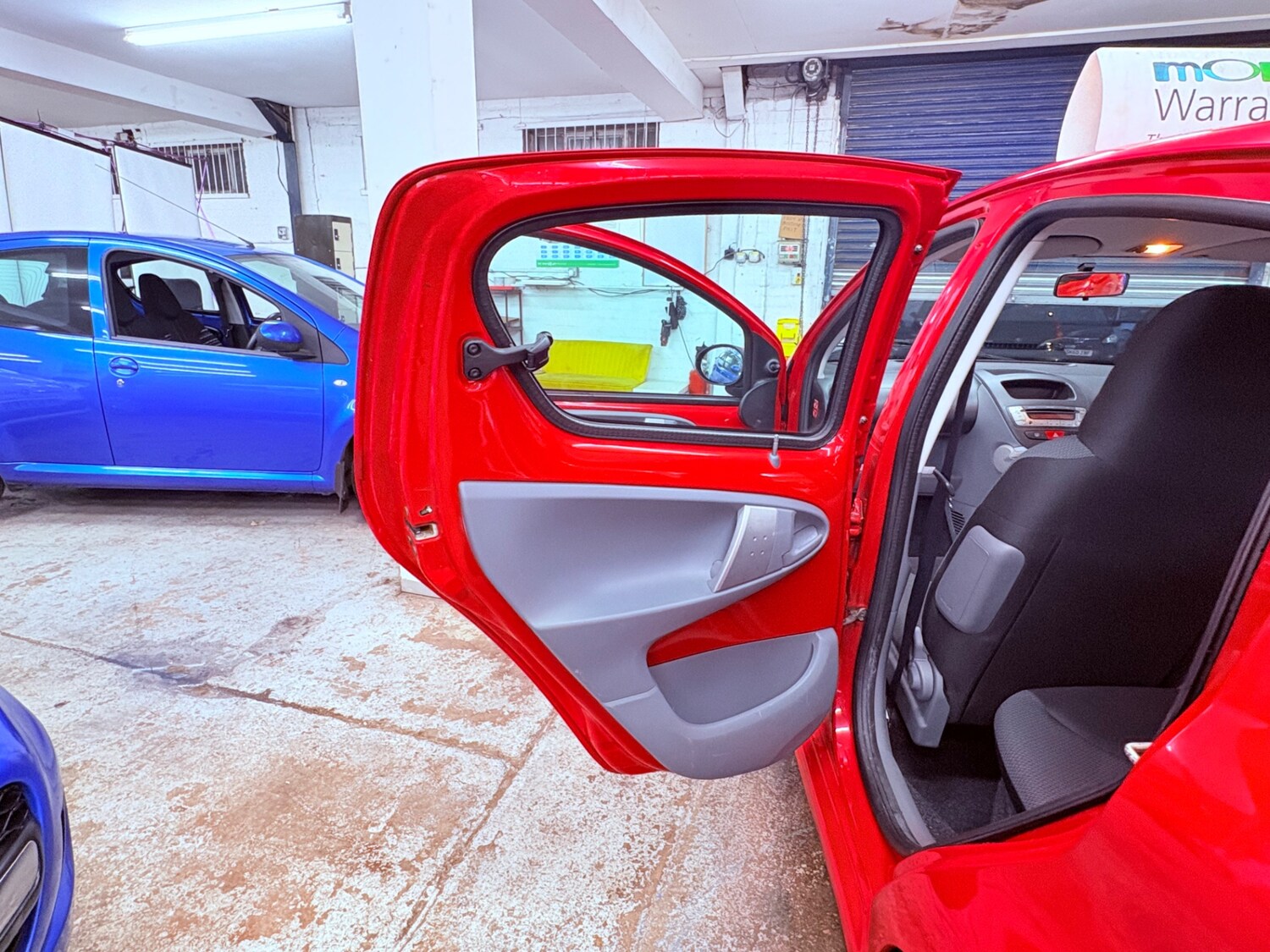 Used Toyota AYGO 2009 for sale - 77632623: Photo 14