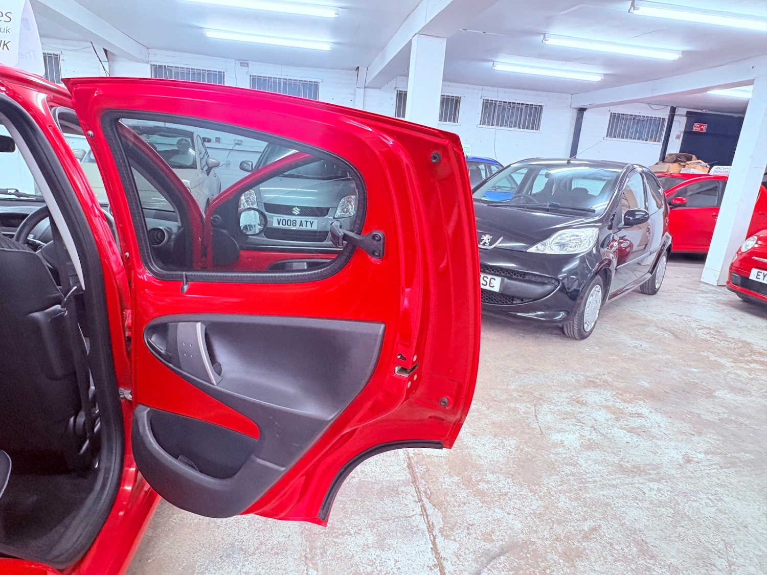 Used Peugeot 107 2014 for sale - 77584813: Photo 16